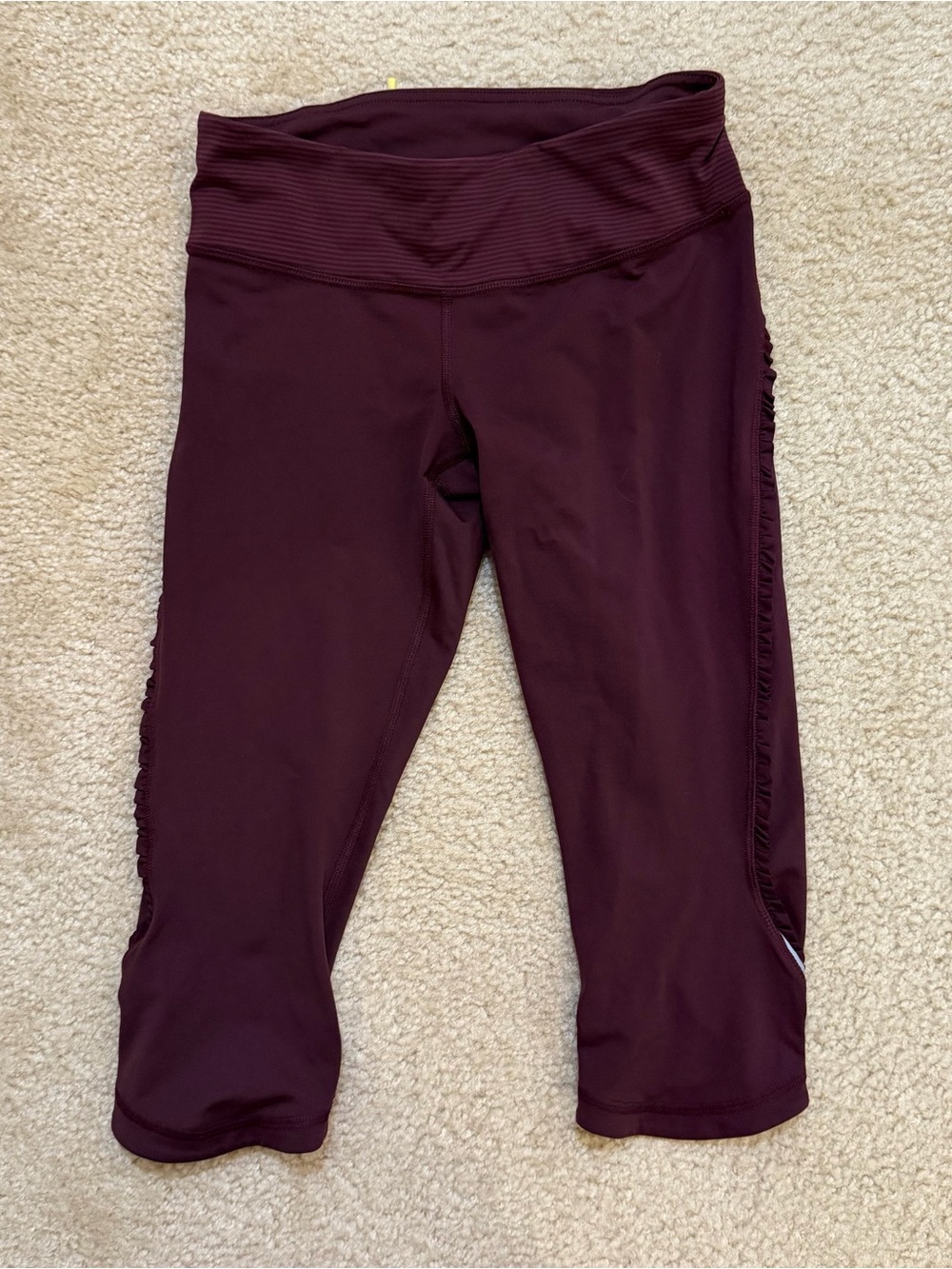 Lululemon Run Fast and Free Crop Bordeaux Drama Size 4